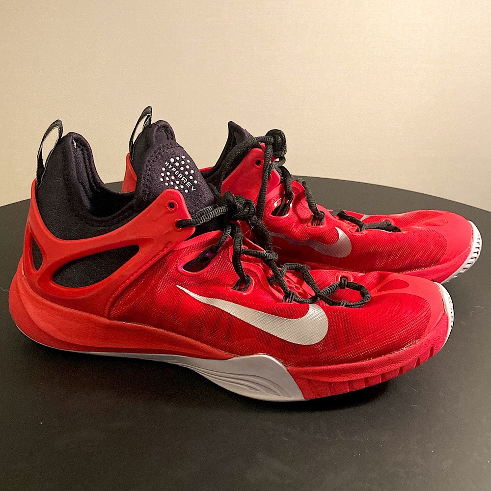 Nike Zoom HyperRev Basketball Shoe Size 11